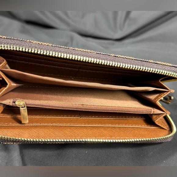 NON BRANDED Light & Dark Brown Zip-around Wallet with Triangular Pattern - NEW - Picture 5 of 9